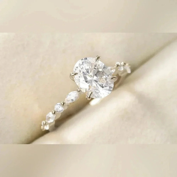 Sterling silver Oval Cut CZ Wedding Engagement Rings Promise Ring Sz 8.5 - Picture 8 of 8